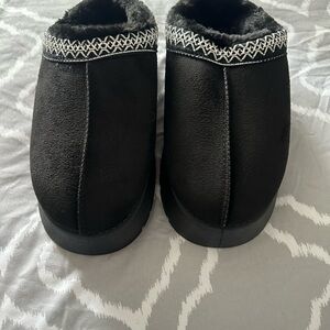 Brand New Ugg Cozy Black Slippers